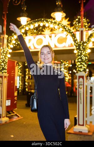 Roncalli Weihnachtscircus, Show und Promis im Tempodrom, Berlin, 19.12.2025 Josephin Busch bei der Premiere des 21. Original Roncalli Weihnachtscircus im Berliner Tempodrom am 19.12.2025. Berlin Tempodrom *** Roncalli Weihnachtscircus, Show und Prominente im Tempodrom, Berlin, 19 12 2025 Josephin Busch bei der Premiere des 21 original Roncalli Weihnachtscircus im Berliner Tempodrom am 19 12 2025 Berlin Tempodrom Copyright: XBenxKriemannx Stockfoto