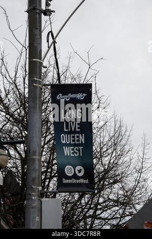 Long Live Queen West Banner im Zentrum von Toronto, Ontario, Kanada Stockfoto