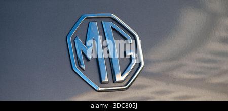 "Marakkesh, Marokko - 5. Dezember 2025: Logo des MG Elektroautos Close Up" Stockfoto