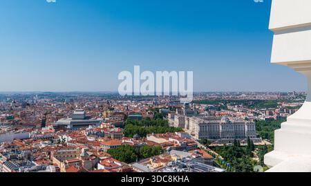 Luftaufnahme des Königspalastes von Madrid, Spanien Stockfoto