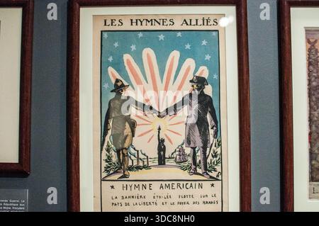 Historisches Propagandaplakat der Alliierten im Polnischen Armeemuseum in Warschau, Polen. Stockfoto