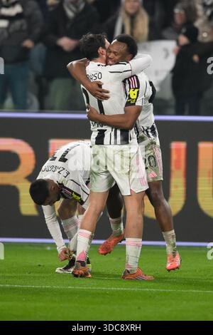 Turin, Italien. Dezember 2025. 20. Dezember 2025, Allianz Stadium, Turin, Italien; Serie A Enilive Football Match; Juventus gegen Roma; Lois Openda vom FC Juventus feiert nach Tor für 2-0 Credit: Roberto Ramaccia/Alamy Live News Stockfoto