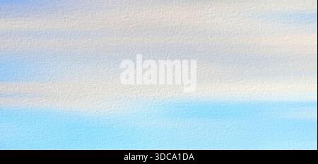 Blauer Himmel, gelegentlich von Wolken beleuchtet. Weiße flauschige Wolken verleihen dem Himmel ein friedliches und ruhiges Aussehen. Blauweiße Aquarellmalerei auf strukturiertem Papier, Stockfoto
