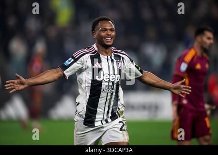 Lois Openda von Juventus FC feiert, nachdem er während des Fußballspiels der Serie A zwischen Juventus FC und AS Roma ein Tor geschossen hat. Stockfoto