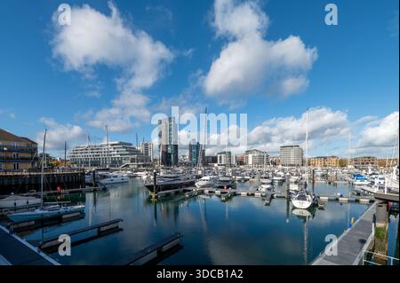 Ocean Village Marina, Southampton, England, Großbritannien Stockfoto