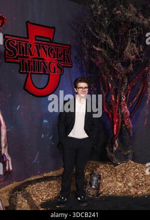 (FILE) Stranger Things 5 Vol. 2 veröffentlicht drei neue Episoden am Weihnachten (Donnerstag, 25. Dezember 2025) und Vol. 3 – die letzte Episode am Silvesterabend (Mittwoch, 31. Dezember 2025). HOLLYWOOD, LOS ANGELES, KALIFORNIEN, USA - 08. NOVEMBER: Der amerikanische Schauspieler und Sänger Gaten Matarazzo kommt am 8. NOVEMBER 2025 im Netflix Tudum Theater in Hollywood, Los Angeles, Kalifornien, USA. (Foto: Xavier Collin/Image Press Agency) Stockfoto