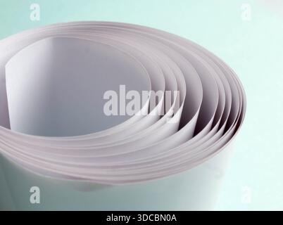 Makrofoto des Papierlaufs Stockfoto