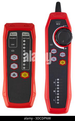 Roter Internet-Kabeltester mit zwei Blöcken und sequenzieller Kabelanzeige. Auf weißem Hintergrund isoliert. Stockfoto