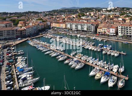 Luftaufnahme des Yachthafens von La Seyne-sur-Mer. Stockfoto
