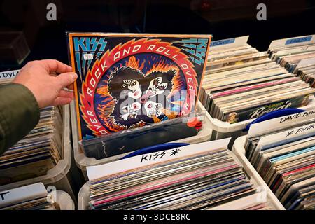 LP Album: Kiss - Rock and Roll Over Stockfoto