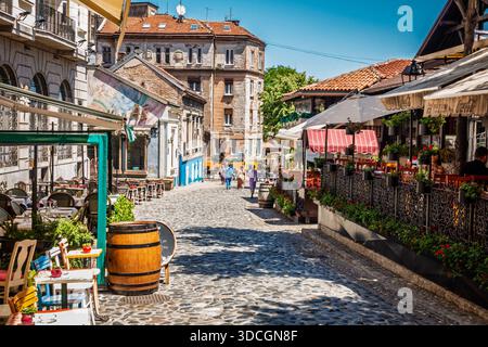 15. Juni 2024, Belgrad, Serbien: Berühmte Skadarlija Street - ein beliebter Speisesaal in Belgrad, Serbien Stockfoto