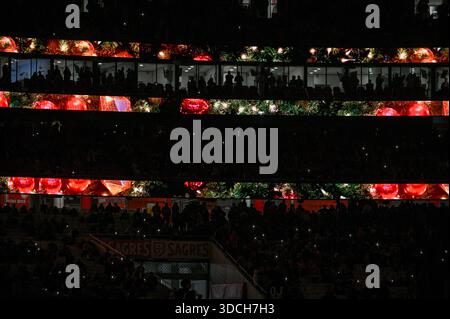 Lissabon, Portugal. 22. Dezember 2025. Benfica gegen Famalicao für die portugiesische Liga im Estadio da Luz in Lissabon. Quelle: Ricardo Rocha / Alamy Live News Stockfoto