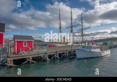 Vertäute Boote am Dock in Lunenburg, Nova Scotia, Kanada Stockfoto