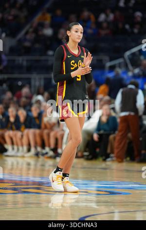 Jazzy Davidson (9) von den Südkalifornischen Trojans jubeln Teamkollege während der zweiten Hälfte des Invisalign Bay Area Women’s Classic im Chase Center am Sonntag, den 21. Dezember 2025 in San Francisco an. (Foto: Gerome Wright/Image of Sport) Stockfoto