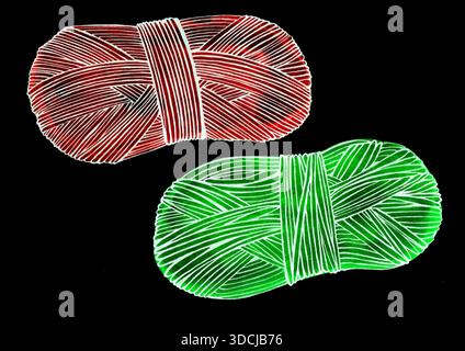 Abbildung von zwei Garnbällchen, rot und grün, auf schwarzem Hintergrund. Handgezeichnete lineare Grafik, Aquarelltechnik. Perfekt zum Stricken, Basteln, usw. Stockfoto