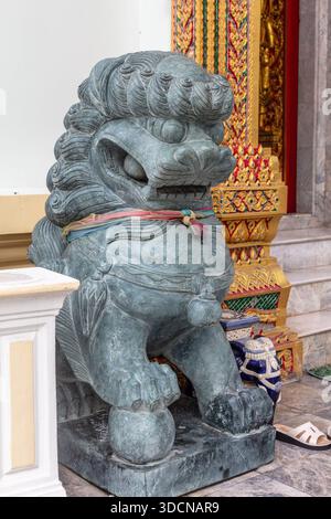 Chinesische Wat Suwannaram Ratchaworawihan (Wat Suwannaram oder Wat Suwan), königlicher buddhistischer Tempel in Bangkok, Thailand. Stockfoto