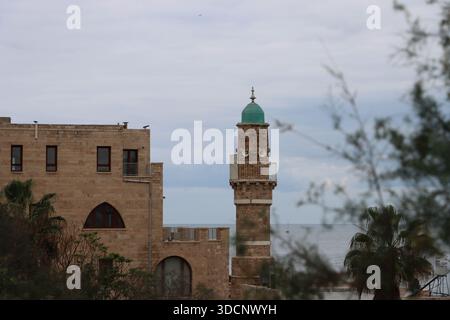 Al-Bahr-Moschee in Old Jaffa, Israel, am 20. Dezember 2025. Foto: Raquel G. Frohlich. Stockfoto