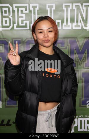 Los Angeles, USA. Dezember 2025. Schöpfer Jasmine Brown nimmt am 2. Jährlichen Christmas Celebrity HoopAthon and Toy Drive mit Eric Bellinger am First Place Sports Complex, Los Angeles, CA, 23. Dezember 2025 Teil Stockfoto