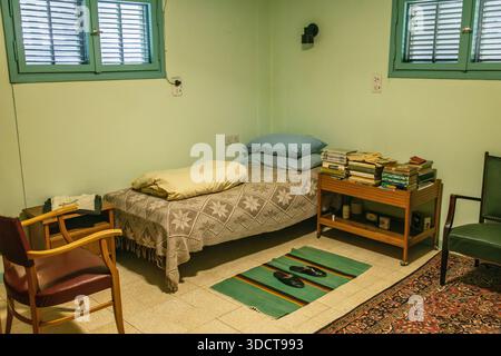 Das Schlafzimmer von David Ben-Gurion in seinem Wüstenheim Sde Boker, Israel, 13. Dezember 2025 Stockfoto