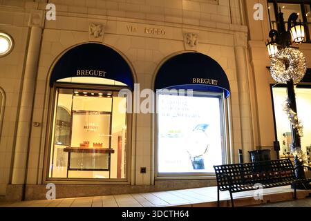 BREGUET Luxusuhrboutique bei Nacht am Rodeo Drive, Beverly Hills - Kalifornien Stockfoto