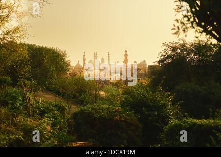 Afrikanische Stadt, Eingetaucht In Die Natur Panoramablick Stockfoto