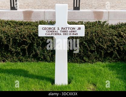 Hamm Luxembourg Juni 2025 Luxembourg American Cemetery and Memorial, ein amerikanischer Militärfriedhof im Zweiten Weltkrieg. Grab von George S. Patt Stockfoto