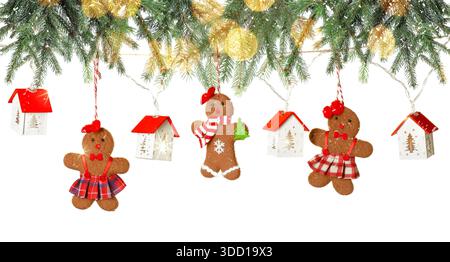 Wunderschönes Weihnachtsdekor und Tannenzweige auf weißem Hintergrund. Bannerdesign Stockfoto
