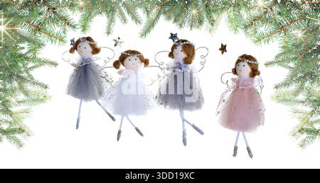 Wunderschönes Weihnachtsdekor und Tannenzweige auf weißem Hintergrund. Bannerdesign Stockfoto