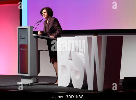 Bundesparteitag des BSW am 06.12.2025 in Magdeburg : Amira Mohamed ALI , Ko-Vorsitzende Parteikonvent der BSW am 06.12.2025 in Magdeburg : Amira Mohamed ALI , Ko-Vorsitzende *** Bundesparteikonvent der BSW am 06 12 2025 in Magdeburg Amira Mohamed ALI , Ko-Vorsitzende der BSW am 06 12 2025 in Magdeburg Amira Mohamed ALI , Ko-Vorsitzende Stockfoto