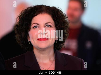 Bundesparteitag des BSW am 06.12.2025 in Magdeburg : Amira Mohamed ALI , Ko-Vorsitzende Parteikonvent der BSW am 06.12.2025 in Magdeburg : Amira Mohamed ALI , Ko-Vorsitzende *** Bundesparteikonvent der BSW am 06 12 2025 in Magdeburg Amira Mohamed ALI , Ko-Vorsitzende der BSW am 06 12 2025 in Magdeburg Amira Mohamed ALI , Ko-Vorsitzende Stockfoto