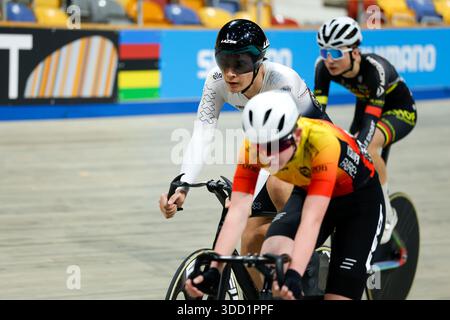 Apeldoorn, Niederlande. Dezember 2025. APELDOORN, NIEDERLANDE - 27. DEZEMBER: Tyler Eyk während der niederländischen Meisterschaft Track Cycling in Omnisport am 27. Dezember 2025 in Apeldoorn, Niederlande. (Foto von Joris Verwijst/Orange Pictures) Credit: Orange Pics BV/Alamy Live News Stockfoto