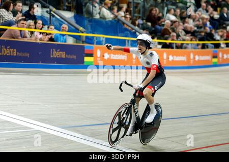Apeldoorn, Niederlande. Dezember 2025. APELDOORN, NIEDERLANDE - 27. DEZEMBER: Pascal Cutler während der niederländischen Meisterschaft Track Cycling in Omnisport am 27. Dezember 2025 in Apeldoorn, Niederlande. (Foto von Joris Verwijst/Orange Pictures) Credit: Orange Pics BV/Alamy Live News Stockfoto