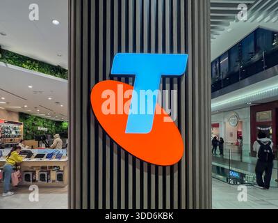 Telstra Melbourne Emporium in einem Einkaufszentrum in Melbourne, Australien, am 30. August 2025 Stockfoto