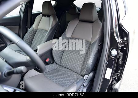 Vordersitz für den Fahrer in einem Pkw Stockfoto