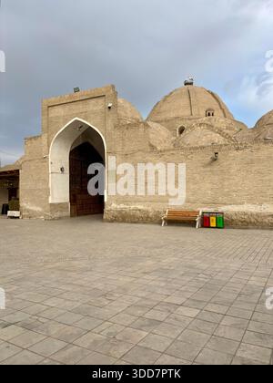 Historisches Kuppelmarkt-Basar-Gebäude in Buchara, Usbekistan. Stockfoto