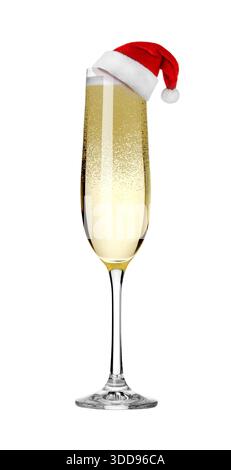 Glas mit Sekt und kleinem Weihnachtsmann-Hut auf weißem Hintergrund Stockfoto