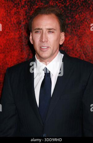 Nicolas Cage besucht am 13. Dezember 2007 im Ziegfeld Theatre in New York City die Weltpremiere von Walt Disney Pictures „National Treasure: Book of Secrets“. Foto: Henry McGee/MediaPunch Stockfoto