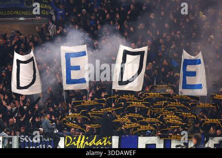 Die Fans des FC Internazionale sind beim Spiel der Serie A zwischen Atalanta BC und FC Internazionale am 28. Dezember 2025 im New Balance Stadium in Bergamo zu sehen. Stockfoto