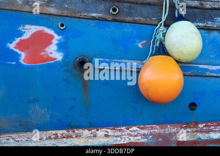 Nahaufnahme des Fischerbootes im Hafen von St Abbs, Schottland, Großbritannien Stockfoto
