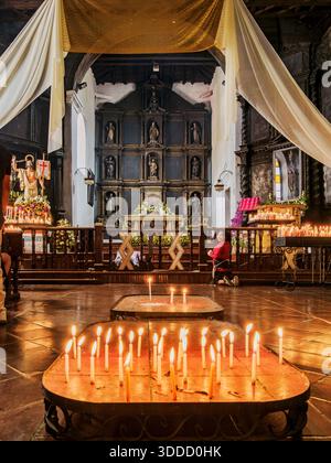 Santo Tomas Kirche, Innenraum, Chichicastenango, El Quiche Abteilung, Guatemala Stockfoto