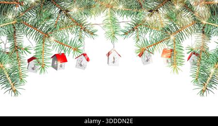 Wunderschönes Weihnachtsdekor und Tannenzweige auf weißem Hintergrund. Bannerdesign Stockfoto