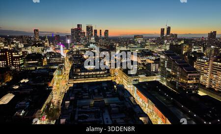 Manchester Skyline Cross Street in Richtung Deansgate Towers Stockfoto