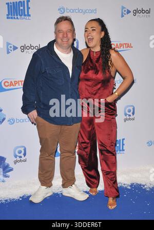 ANT Payne und Lydia Rodford beim Capital's Jingle Bell Ball mit Barclaycard, Tag 1, O2 Arena Greenwich, Peninsula Square, Samstag, den 06. Dezember Stockfoto