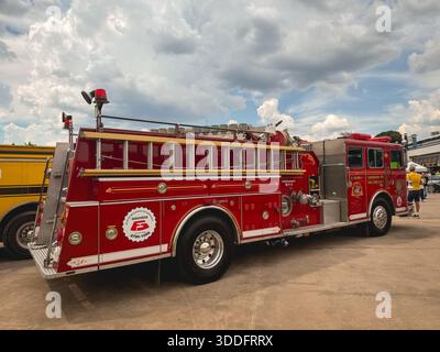 Sao Paulo SP Brasilien. Dezember 2025. Feuerwehrauto seagrave 1970 -1980. Auf einer Oldtimer-Ausstellung in Sao Paulo. Stockfoto