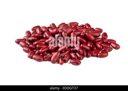 Getrocknete rote Bohne, Nierenbohne auf weißem Hintergrund Stockfoto
