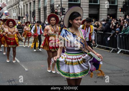 London Neujahrsparade 2026. Künstler aus Bolivien nehmen an der London New Year Day Parade 2026 teil, die im Zentrum von London stattfindet, beginnend am Piccadilly bis zum West End in Westminster. Januar 2026, London, England, Vereinigtes Königreich Credit: Jeff Gilbert/Alamy Live News Stockfoto