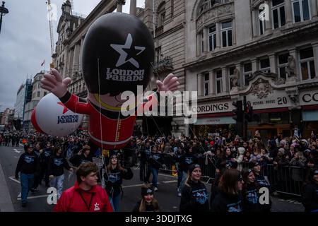 Ein großer Ballon bei der London New Years Parade 2026 am 1. Januar 2026 in London, Großbritannien. Heute ist der erste Tag des Jahres 2026 und in London findet die jährliche London Parade statt, um das neue Jahr zu feiern. (Foto von Vernon Yuen/Nexpher Images) Stockfoto
