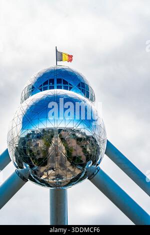 Das 102 m hohe, moderne Atomium wurde für die Brüsseler Weltausstellung 1958 (Expo 1958) auf dem Heysel-Plateau in Laeken, Brüssel, gebaut Stockfoto