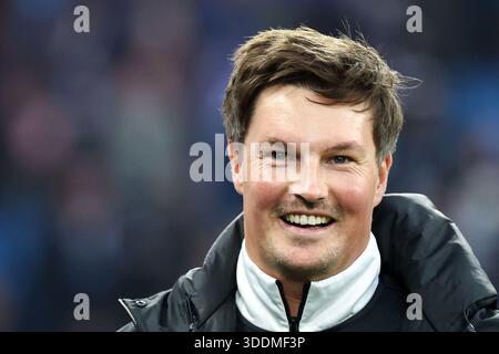 Merlin Polzin, der HSV Trainer beim Spiel -Hamburger SV - Borussia Dortmund- am 08.11.2025 im Volksparkstadion in Hamburg Stockfoto