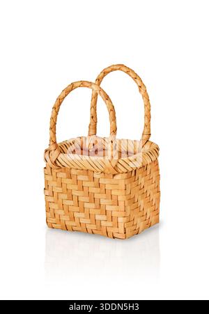 Leerer Korb isoliert auf weißem Hintergrund mit Beschneidungspfad. Draufsicht. Konstruktionselement. Stockfoto